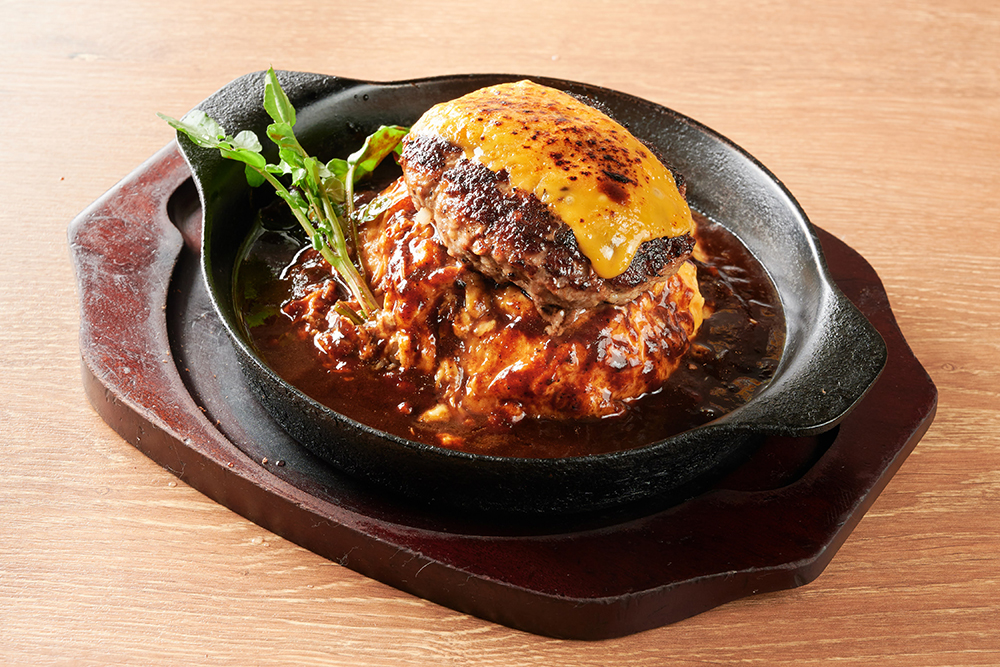 和牛チーズハンバーグオム