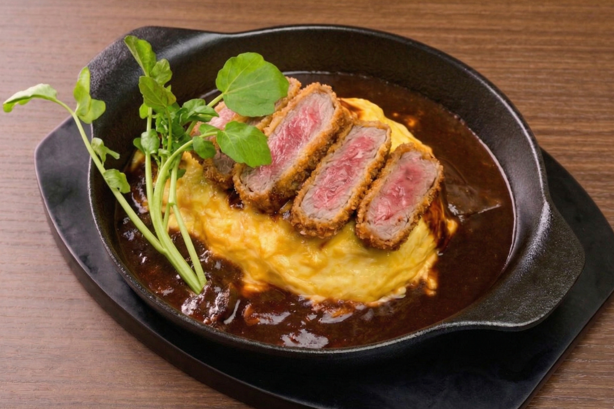 和牛カツオムライス