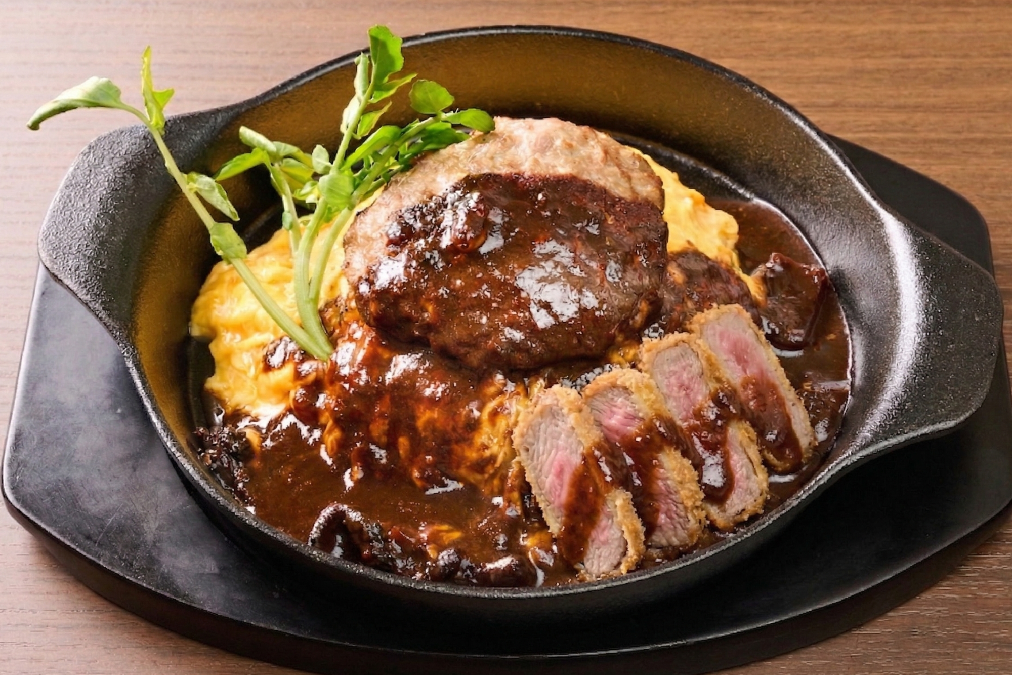 和牛カツ&和牛ハンバーグオムライス